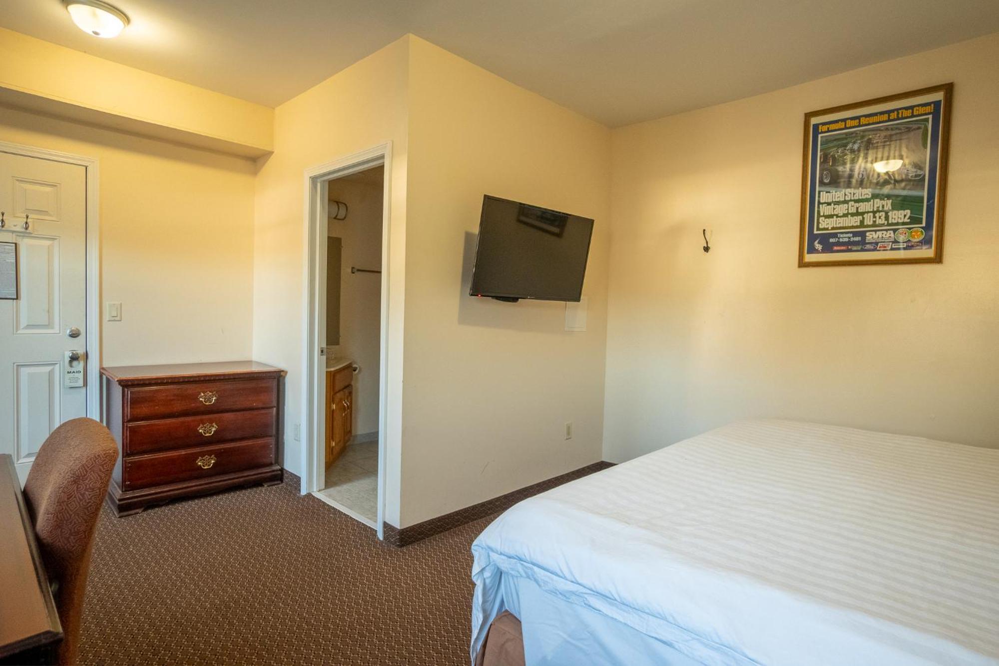 Watkins Motel วัตกินส์เกลน ภายนอก รูปภาพ