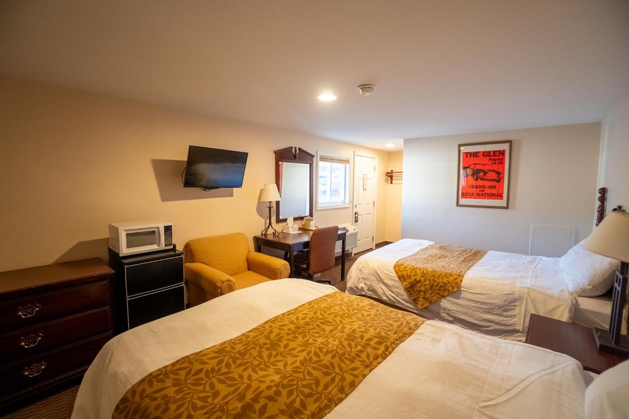 Watkins Motel วัตกินส์เกลน ภายนอก รูปภาพ