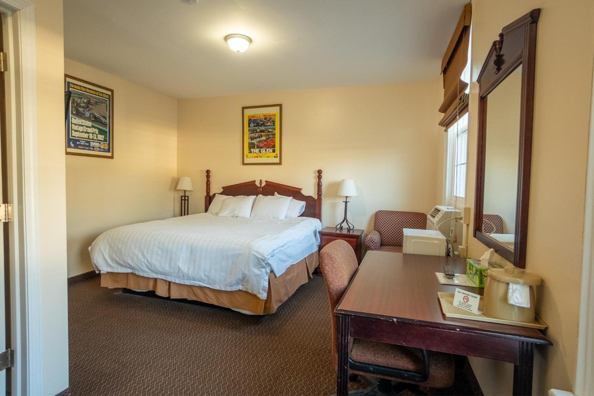 Watkins Motel วัตกินส์เกลน ภายนอก รูปภาพ