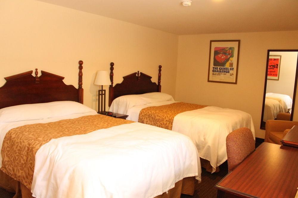 Watkins Motel วัตกินส์เกลน ภายนอก รูปภาพ