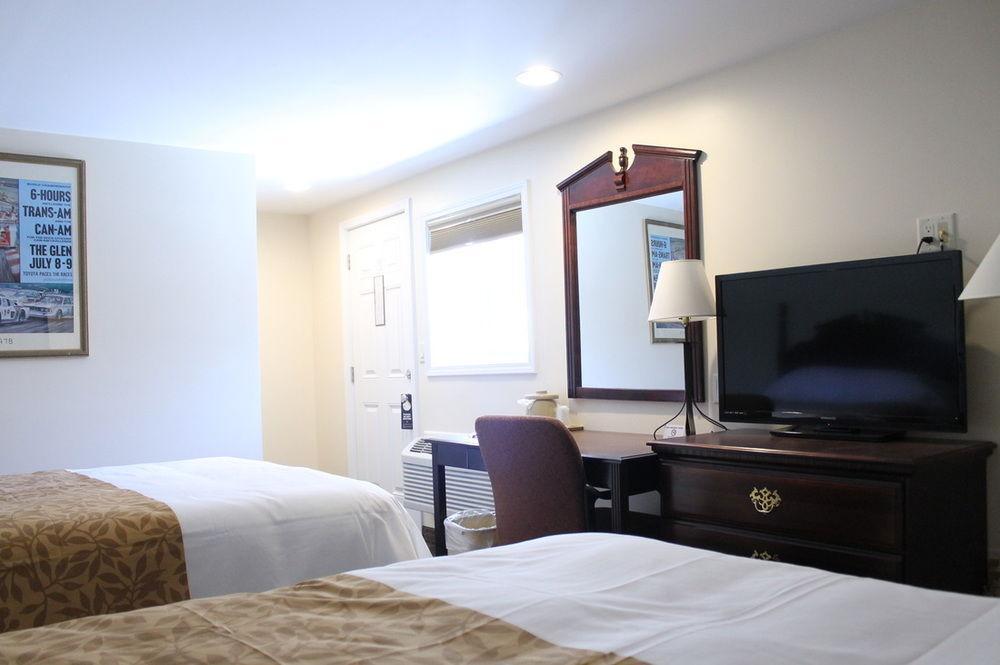 Watkins Motel วัตกินส์เกลน ภายนอก รูปภาพ